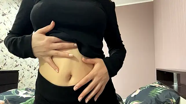 LindaPlavnik live cam on StripChat