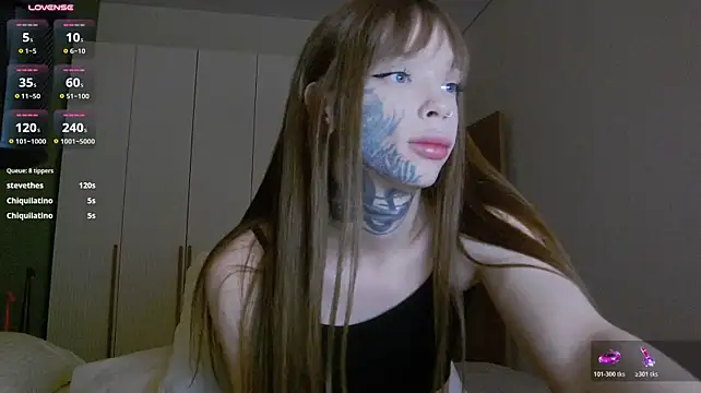 Tanya_M live cam on StripChat