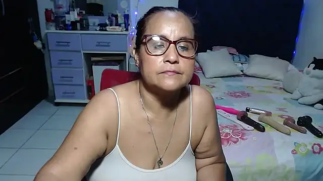 pervert_mommy_ live cam on StripChat
