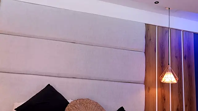 AbrillCute_ live cam on StripChat