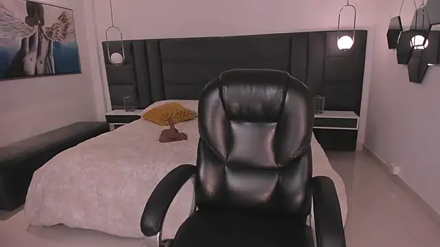 KylaMorrison webcam