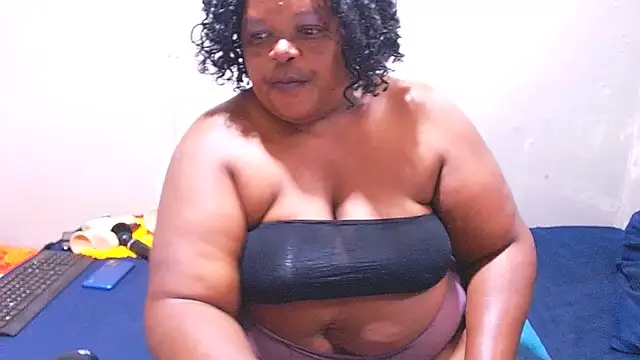 MatureBootyBabe4Uxx