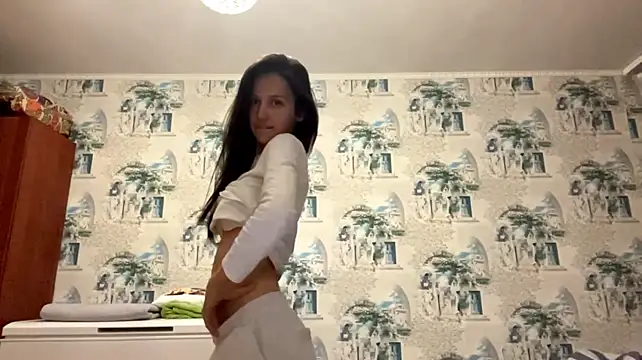 MarinaTuray live cam on StripChat