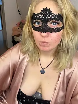 -CurvySecret-