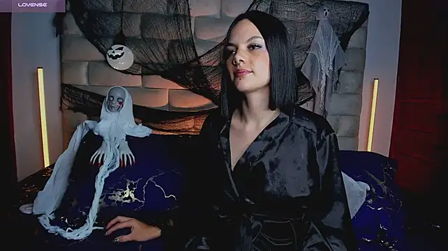 HollyGrey_