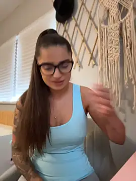 PureEllieX live cam on StripChat