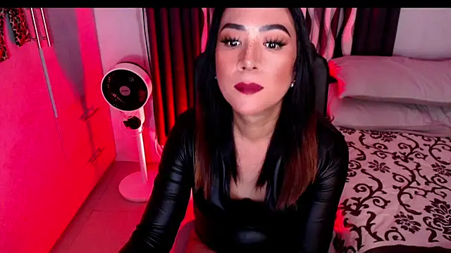 xSUCKTHYWOMANx live cam on StripChat
