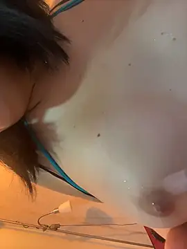 dayis_butera live cam on StripChat