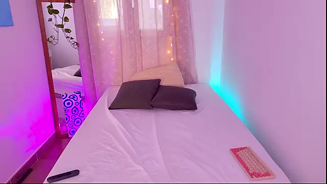 Mar_333 live cam on StripChat