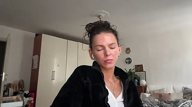 JanelEheler live cam on StripChat