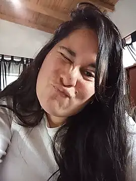 clara_arg (F milf) - Hoy el objetivo lo ponen ustedes 🥳