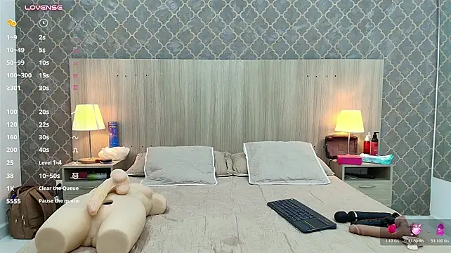 martina_ayala live cam on StripChat