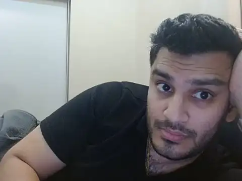 robintoit live cam on StripChat