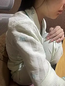 Mina048 live cam on StripChat