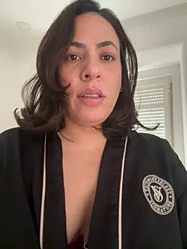 Stherphaniee live cam on StripChat