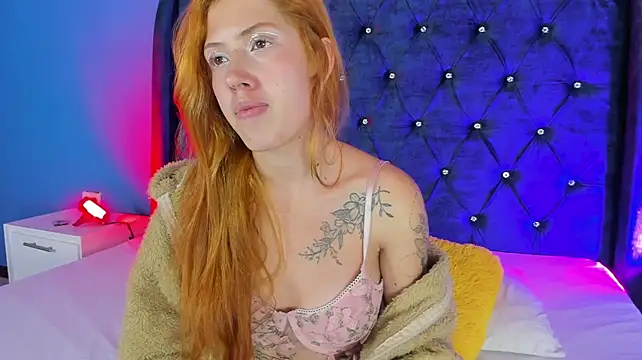 violetsmith1_ live cam on StripChat