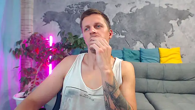 VikingChrisss live cam on StripChat