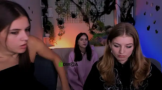lisa_dark_