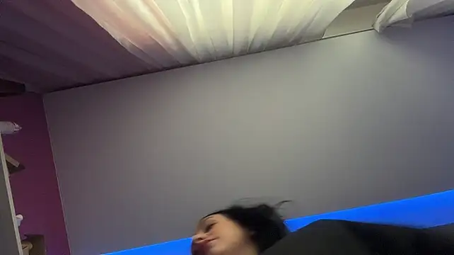 RisaPanak live cam on StripChat