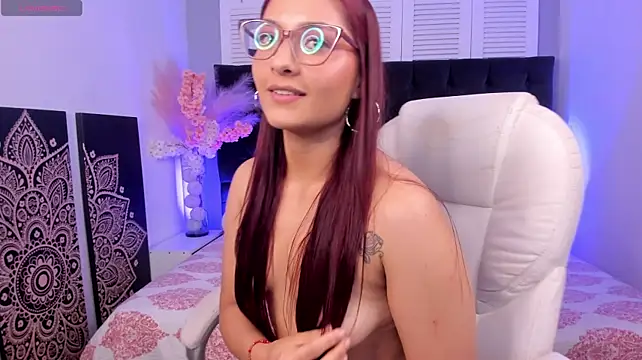 bunnyy__love live cam on StripChat