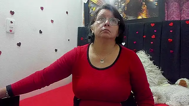 Evaaross_2345 live cam on StripChat