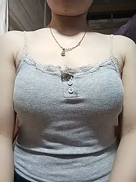 LucyyLy live cam on StripChat