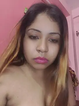 tiyamoon live cam on StripChat