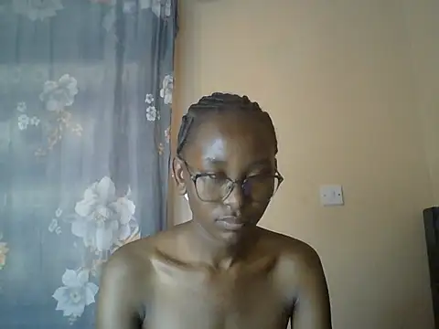 Goldenpixie live cam on StripChat