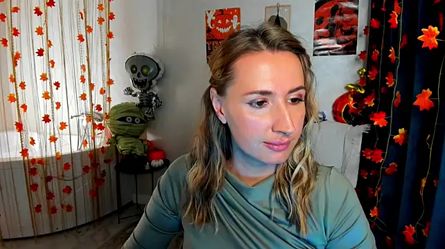 PassionGlow live room snapshot on Stripchat