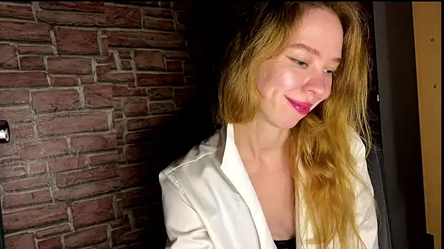 ElizaStorm live cam on StripChat