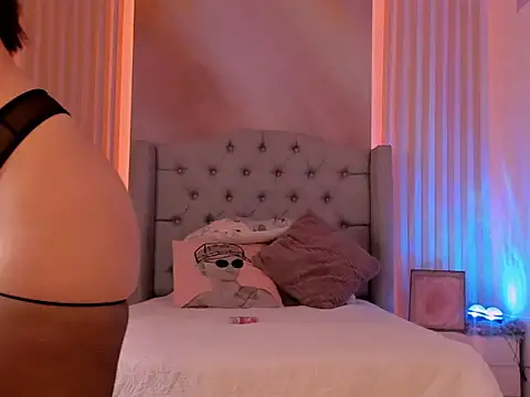 RebecaJoness1 live cam on StripChat