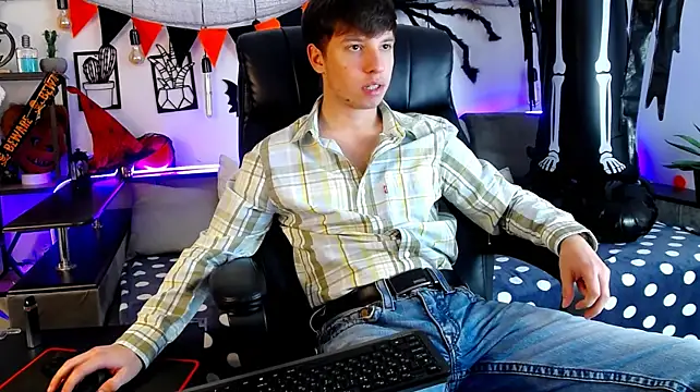ThomasEdisonn on Stripchat