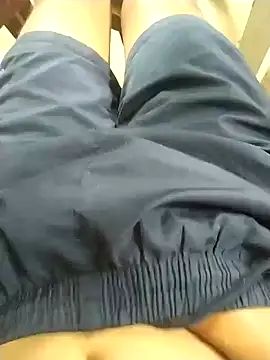 filix2001 live cam on StripChat