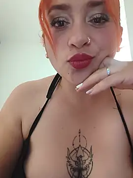 Mariana-94 live cam on StripChat