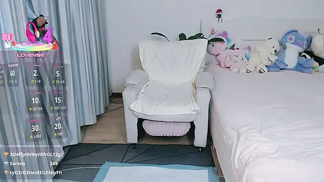 nanagaga live cam on StripChat