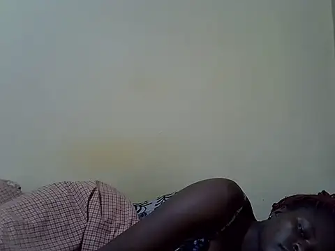 princess-ivy1 live cam on StripChat
