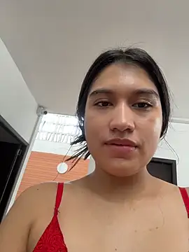 RosieChell_ live cam on StripChat