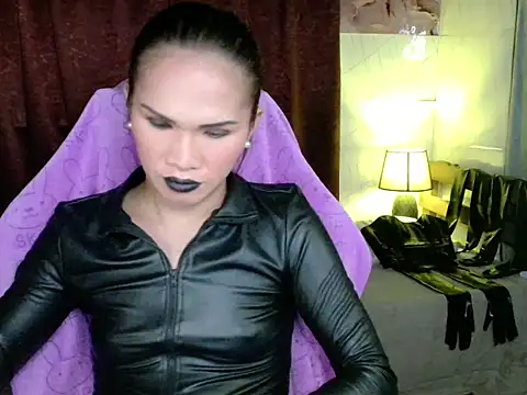 Lady_athena live cam on StripChat
