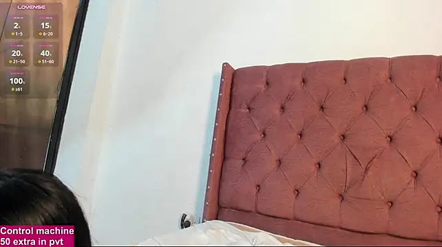 lau_hotfox live cam on StripChat