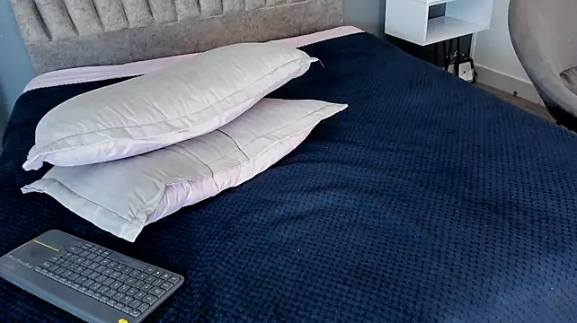 Charlie___Musk live cam on StripChat