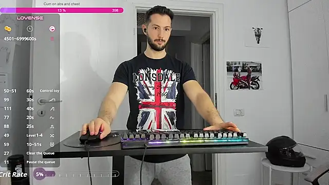 ZackFraser live cam on StripChat