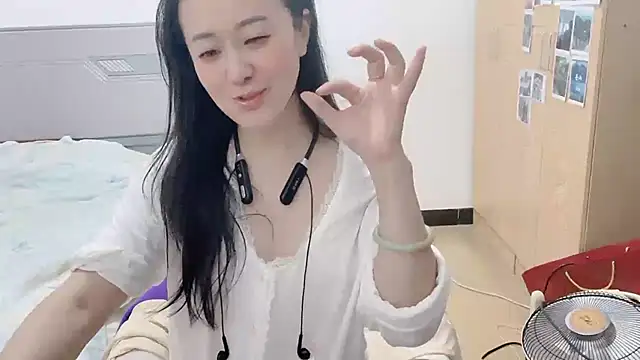 fanfan-FF live cam on StripChat
