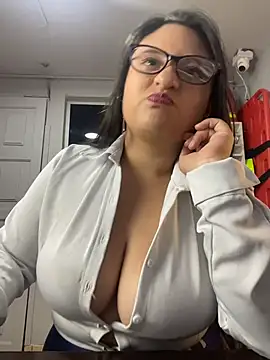 LuisAny live cam on StripChat