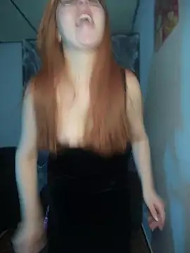 CoraVibes live cam on StripChat