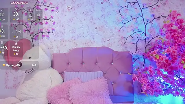Naomi_Sweety