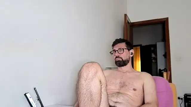 RyuKenZen live cam on StripChat