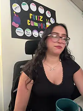 Kloenovoa- live cam on StripChat