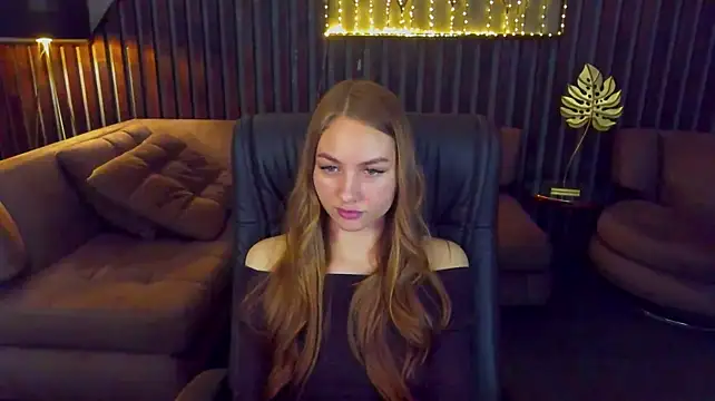 MilaAddams webcam