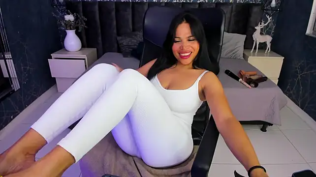 Gemma_ward live cam on StripChat