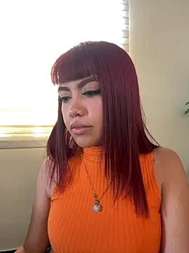 Kira_Fox- live cam on StripChat